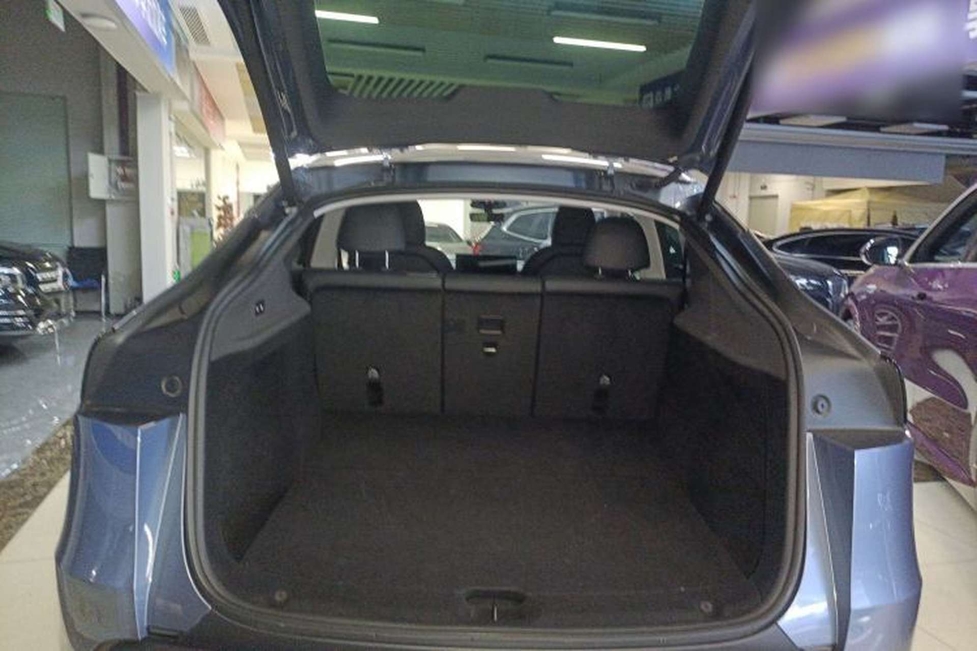 Used Tesla Model Y 2025 Rear-Wheel-Drive Version Trunk