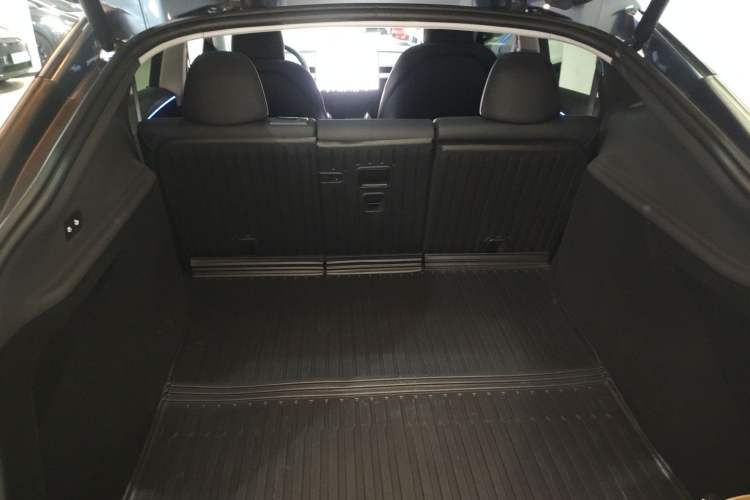 Used Tesla Model Y 2025 Rear-Wheel Drive First Edition Trunk