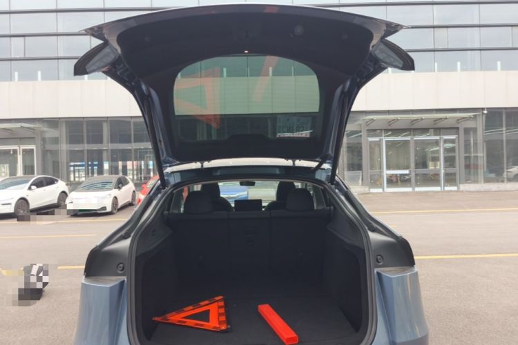 Used Tesla Model Y 2025 Rear-Wheel-Drive Version Trunk