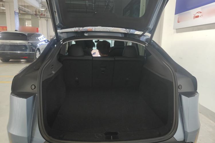 Used Tesla Model Y 2025 Rear-Wheel-Drive Version Trunk