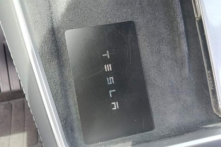 Used Tesla Model Y 2025 Rear-Wheel-Drive Version Vehicle Key