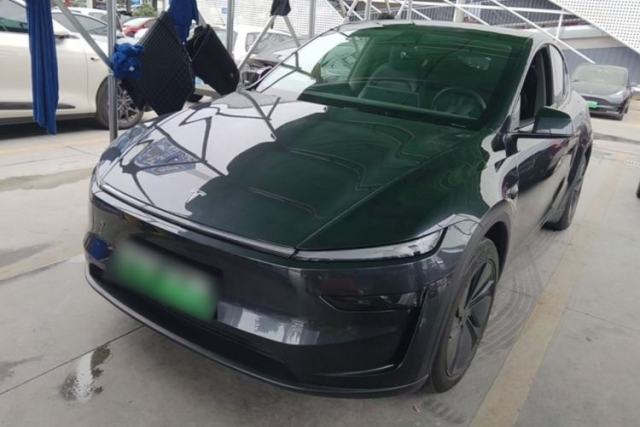 Used Tesla Model Y 2025 Rear-Wheel-Drive Version