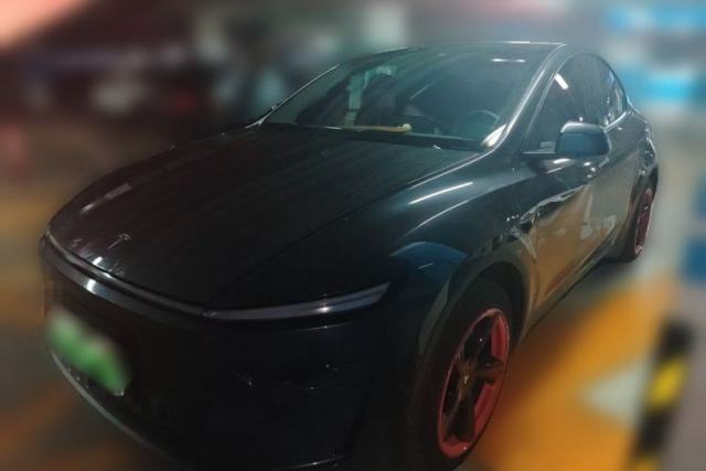 Ojetý Tesla Model Y 2025 Rear-Wheel-Drive Version