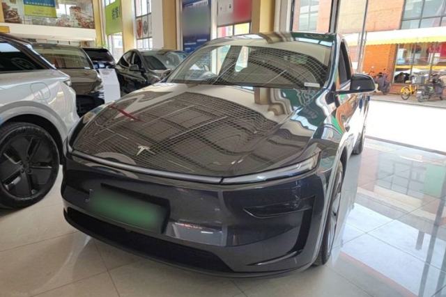 Used Tesla Model Y 2025 Rear-Wheel-Drive Version