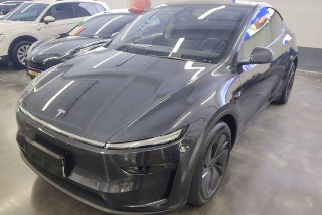 Used Tesla Model Y 2025 Long-Range All-Wheel Drive First Edition