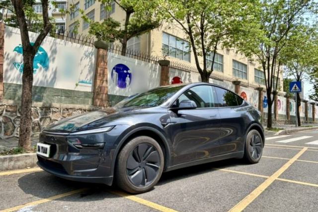 Used Tesla Model Y 2025 Rear-Wheel Drive First Edition