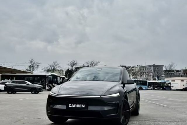 Used Tesla Model Y 2025 Rear-Wheel-Drive Version