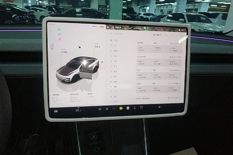 Used Tesla Model Y 2025 Rear-Wheel Drive First Edition Audio And AC Panel