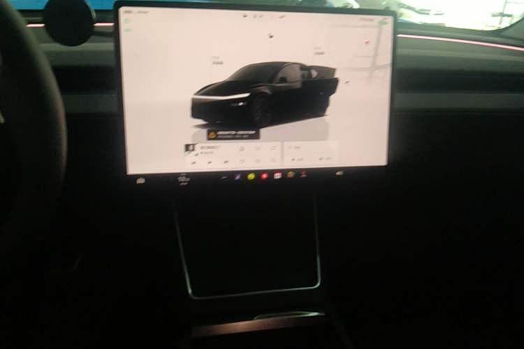 Used Tesla Model Y 2025 Rear-Wheel-Drive Version Audio And AC Panel