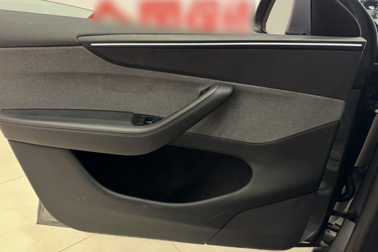 Used Tesla Model Y 2025 Rear-Wheel-Drive Version Audio And AC Panel