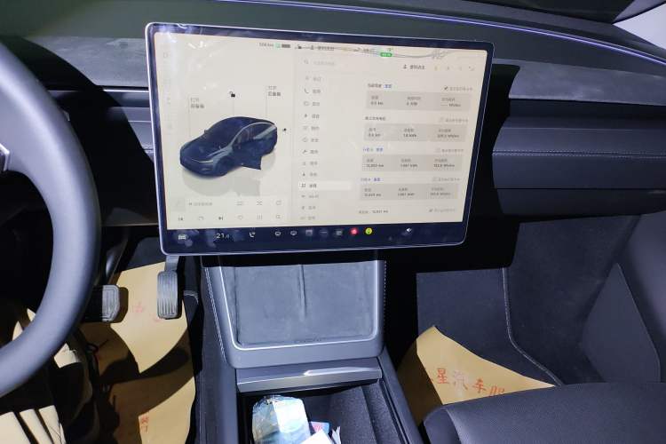 Used Tesla Model Y 2025 Long-Range All-Wheel Drive First Edition Audio And AC Panel