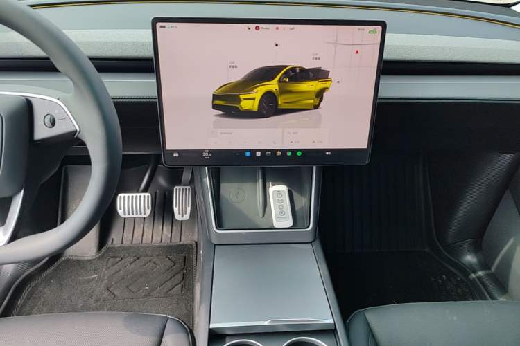 Used Tesla Model Y 2025 Rear-Wheel-Drive Version Audio And AC Panel