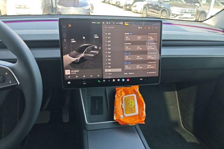 Used Tesla Model Y 2025 Rear-Wheel-Drive Version Audio And AC Panel