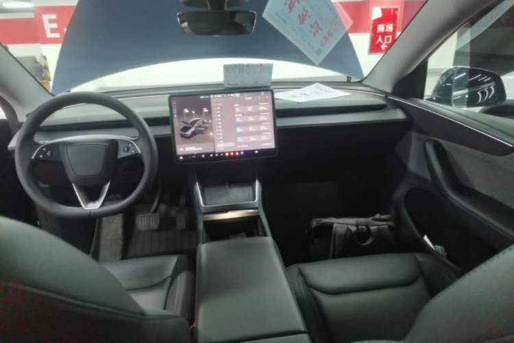 Used Tesla Model Y 2025 Rear-Wheel-Drive Version Audio And AC Panel