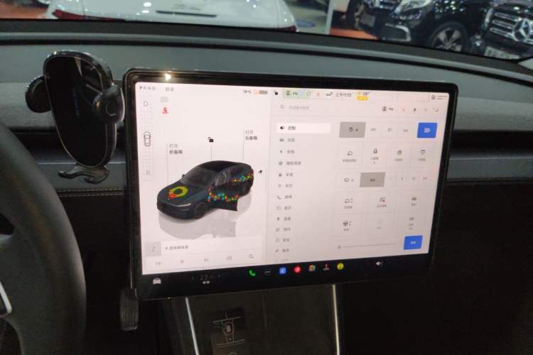 Used Tesla Model Y 2025 Rear-Wheel-Drive Version Audio And AC Panel