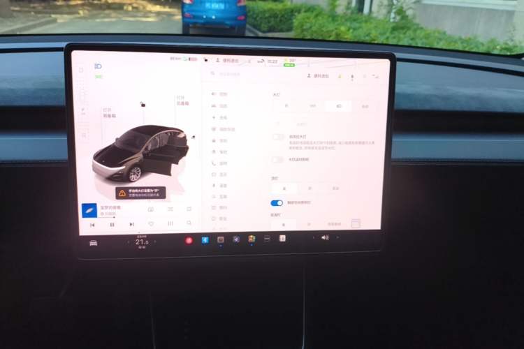 Used Tesla Model Y 2025 Rear-Wheel Drive First Edition Audio And AC Panel