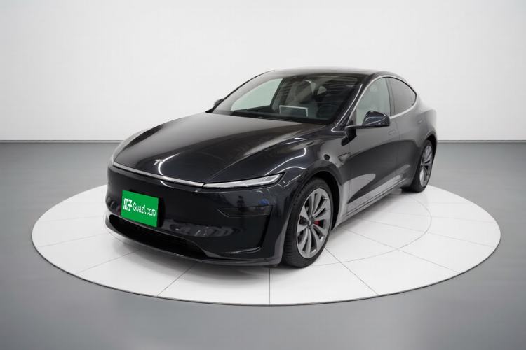 Tesla Model Y 2025 Long-Range All-Wheel Drive First Edition