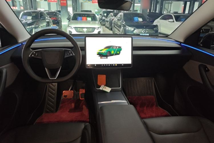 Used Tesla Model Y 2025 Rear-Wheel-Drive Version Center Console