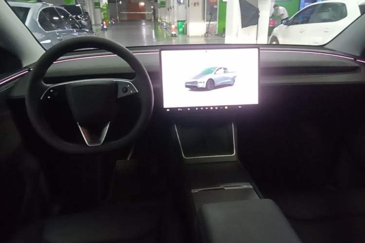 Used Tesla Model Y 2025 Long-Range All-Wheel Drive First Edition Center Console
