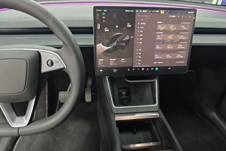 Used Tesla Model Y 2025 Long-Range All-Wheel Drive First Edition Center Console
