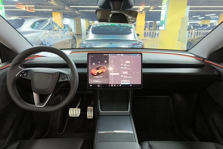 Used Tesla Model Y 2025 Long-Range All-Wheel Drive First Edition Center Console