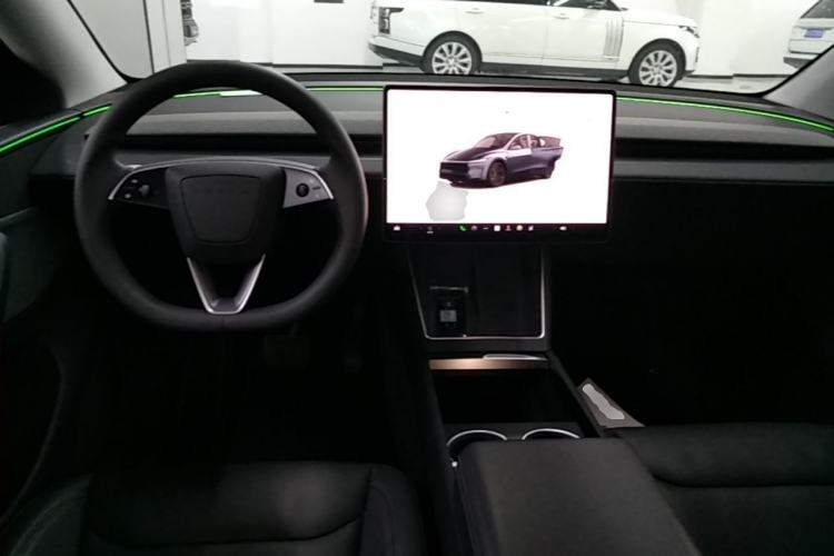Used Tesla Model Y 2025 Rear-Wheel Drive First Edition Center Console