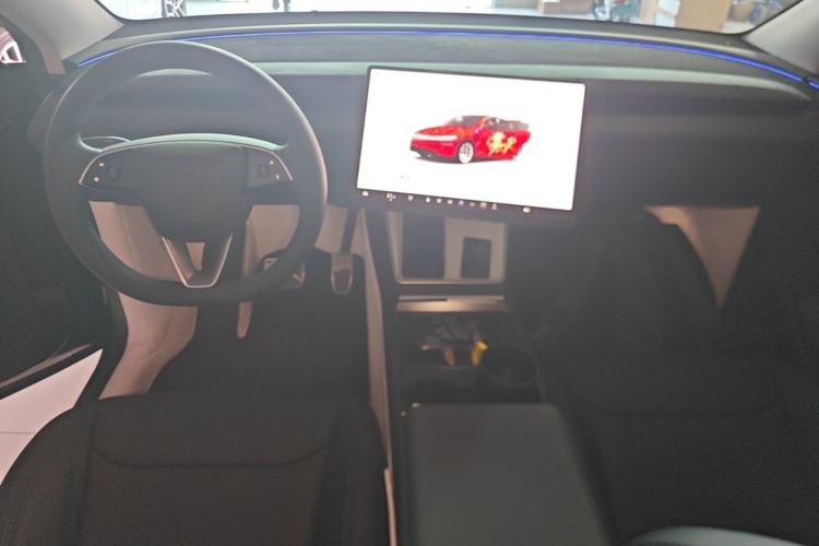 Used Tesla Model Y 2025 Long-Range All-Wheel Drive First Edition Center Console