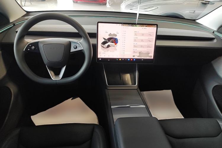 Used Tesla Model Y 2025 Rear-Wheel-Drive Version Center Console