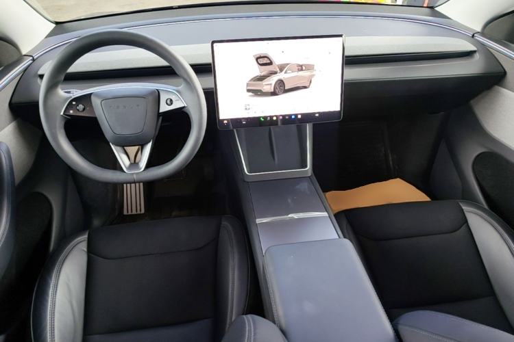 Used Tesla Model Y 2025 Rear-Wheel-Drive Version Center Console