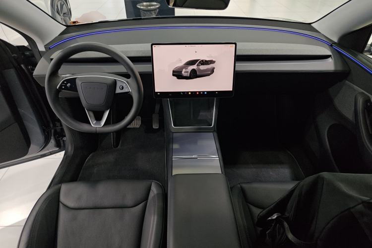 Used Tesla Model Y 2025 Rear-Wheel-Drive Version Center Console