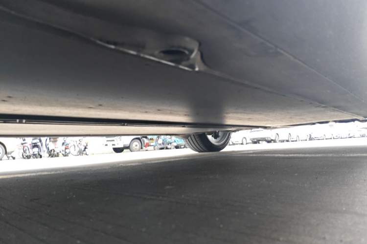 Used Tesla Model Y 2025 Long-Range All-Wheel Drive First Edition Chassis Front Left