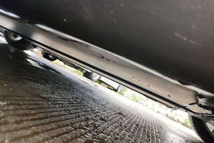 Used Tesla Model Y 2025 Long-Range All-Wheel-Drive Version Chassis Front Right