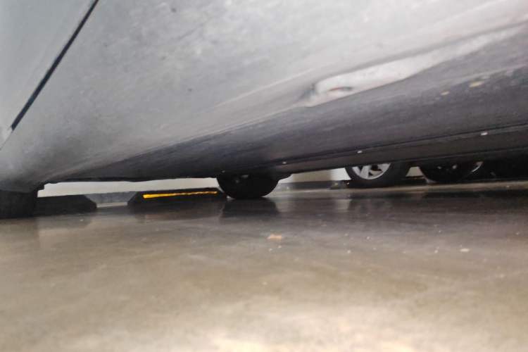 Used Tesla Model Y 2025 Rear-Wheel-Drive Version Chassis Front Right
