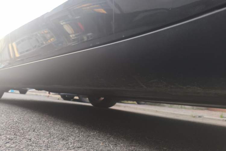 Used Tesla Model Y 2025 Long-Range All-Wheel-Drive Version Chassis Front Right