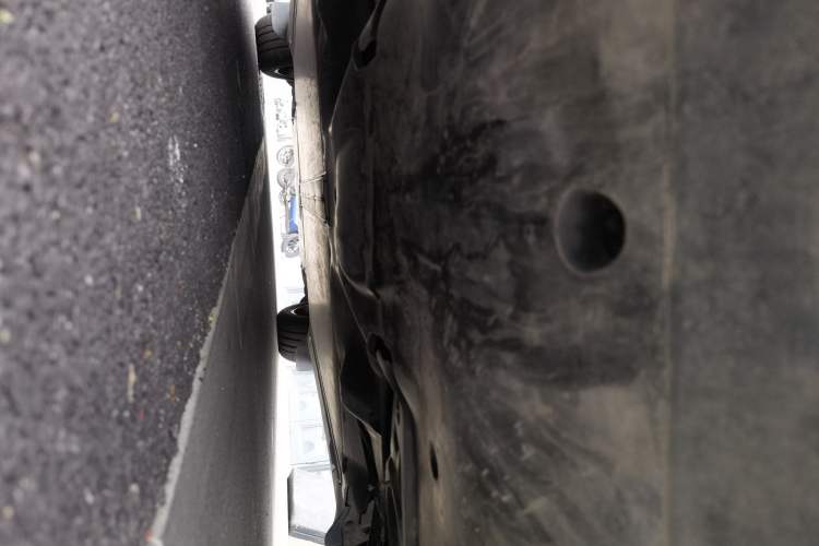 Used Tesla Model Y 2025 Long-Range All-Wheel-Drive Version Chassis Rear