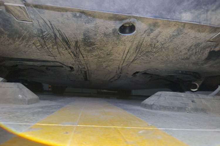 Used Tesla Model Y 2025 Long-Range All-Wheel-Drive Version Chassis Rear