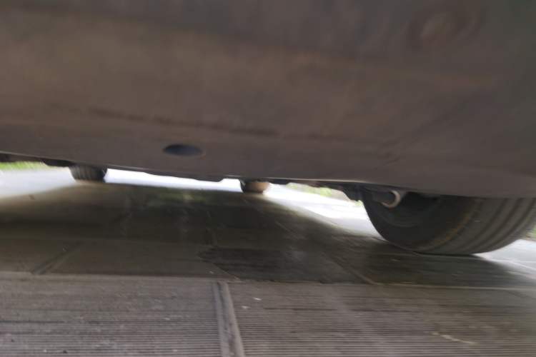 Used Tesla Model Y 2025 Long-Range All-Wheel-Drive Version Chassis Rear