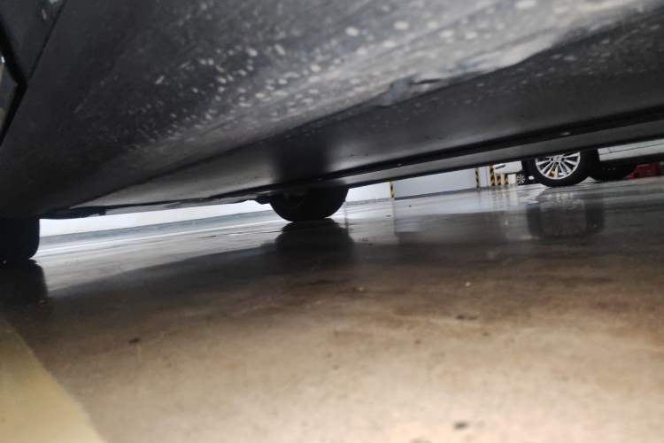 Used Tesla Model Y 2025 Rear-Wheel-Drive Version Chassis Rear Left
