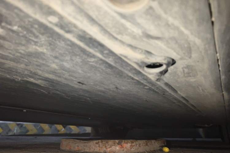 Used Tesla Model Y 2025 Rear-Wheel Drive First Edition Chassis Rear Right