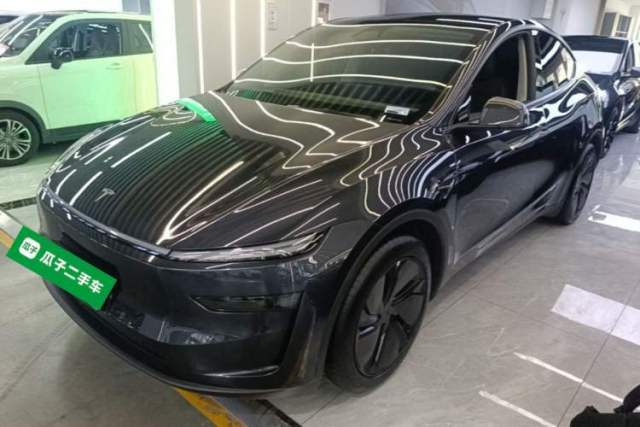Used Tesla Model Y 2025 Rear-Wheel-Drive Version