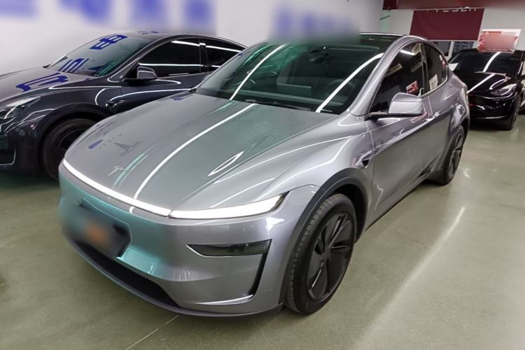 Tesla Model Y 2025 Rear-Wheel-Drive Version