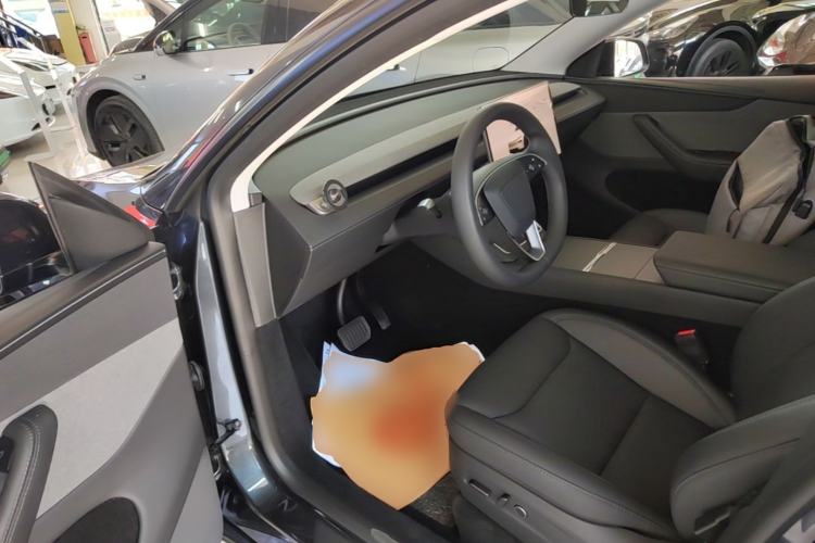 Used Tesla Model Y 2025 Rear-Wheel-Drive Version Driver Seat