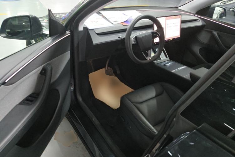 Used Tesla Model Y 2025 Rear-Wheel-Drive Version Driver Seat