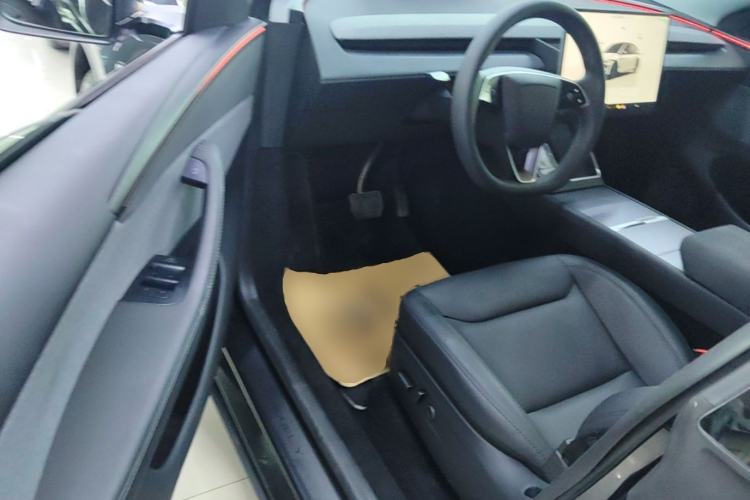 Used Tesla Model Y 2025 Rear-Wheel-Drive Version Driver Seat