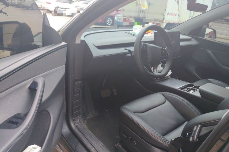 Used Tesla Model Y 2025 Rear-Wheel-Drive Version Driver Seat