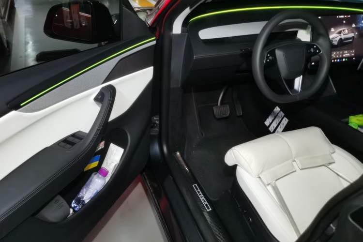 Used Tesla Model Y 2025 Updated Version Long-Range All-Wheel Drive Driver Seat
