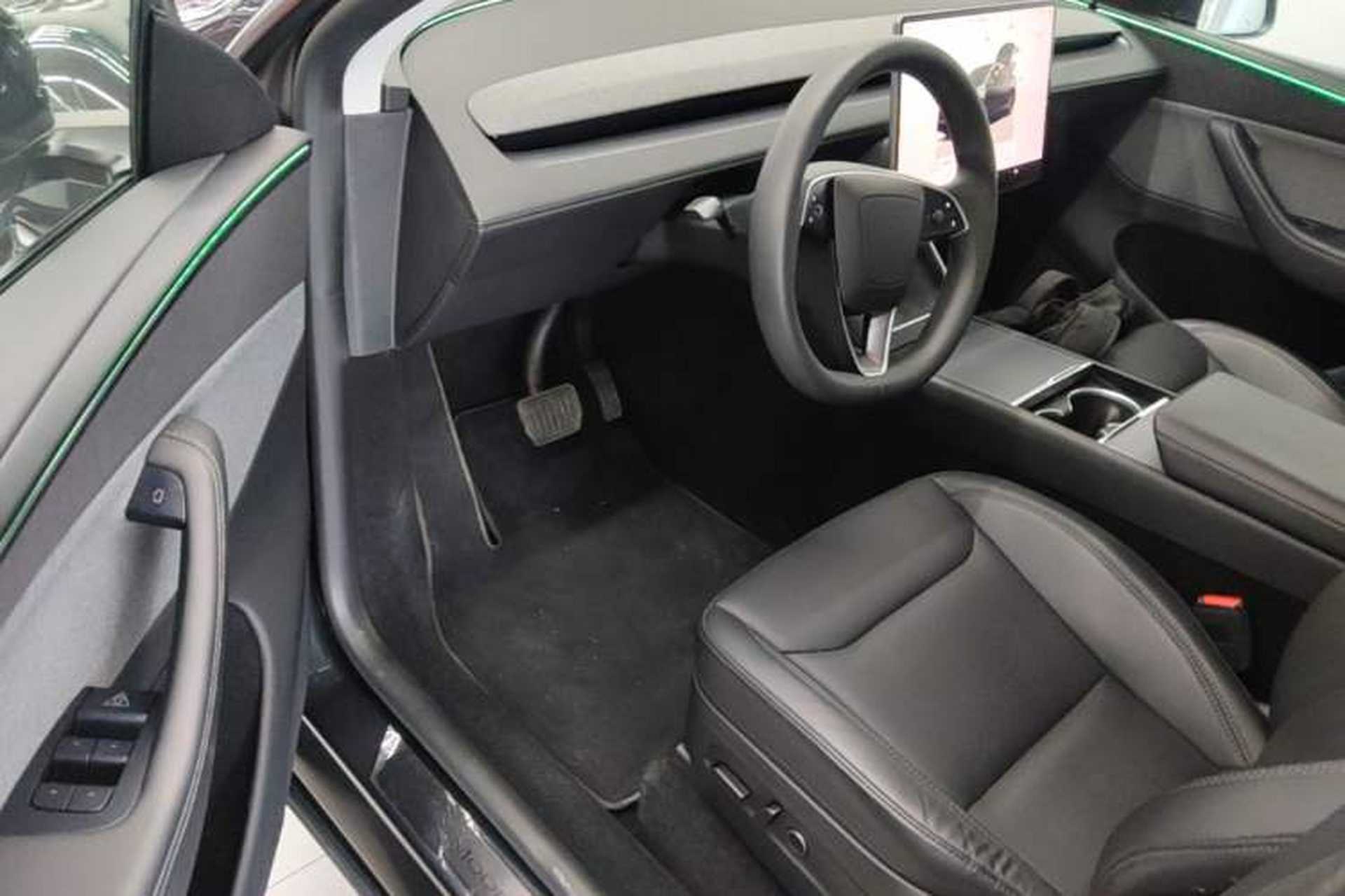 Used Tesla Model Y 2025 Rear-Wheel-Drive Version Driver Seat