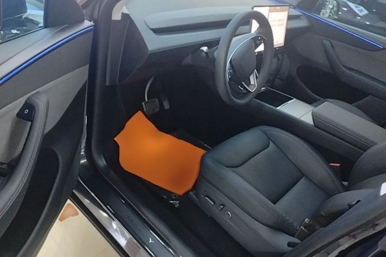 Used Tesla Model Y 2025 Rear-Wheel-Drive Version Driver Seat