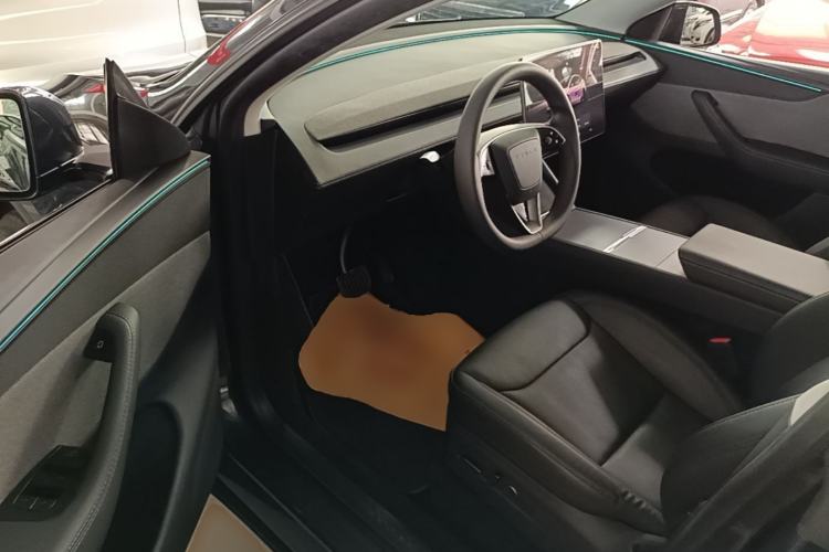 Used Tesla Model Y 2025 Rear-Wheel-Drive Version Driver Seat