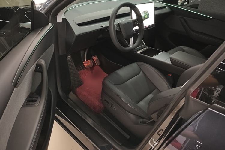 Used Tesla Model Y 2025 Rear-Wheel-Drive Version Driver Seat
